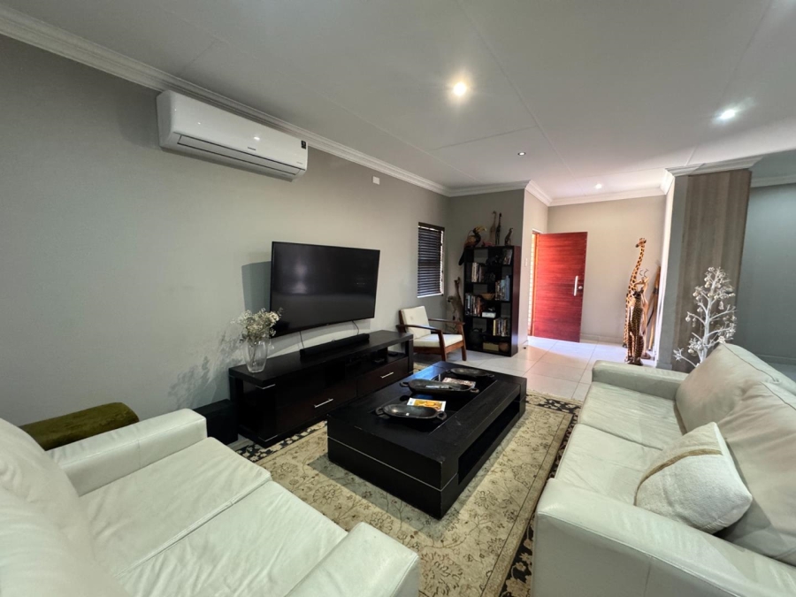 3 Bedroom Property for Sale in Hillcrest Northern Cape